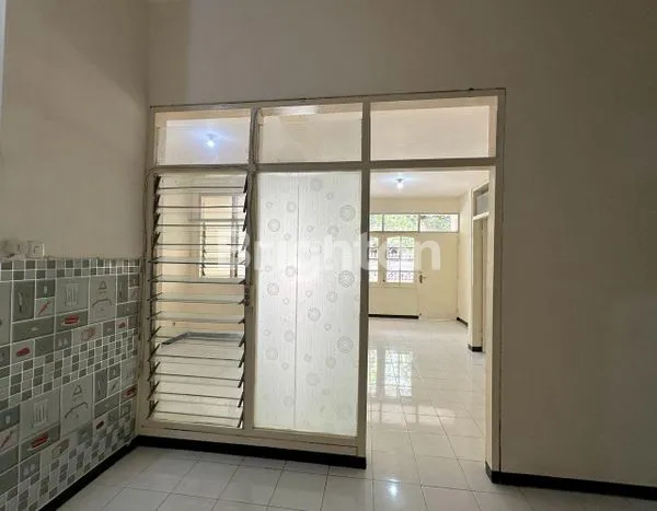 image RUMAH RUNGKUT MAPAN 2 LANTAI SHM (4)