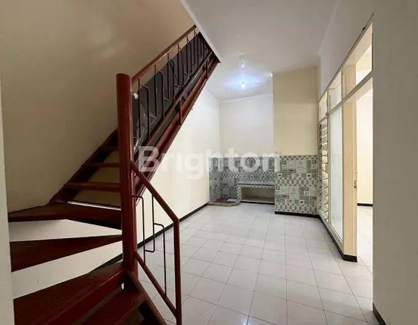 image RUMAH RUNGKUT MAPAN 2 LANTAI SHM (6)