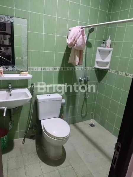 image RUMAH 2,5 LANTAI DI JANTUNG BINTARO SEKTOR 3A HARGA SANGAT MIRING BONUS 5 AC (7)