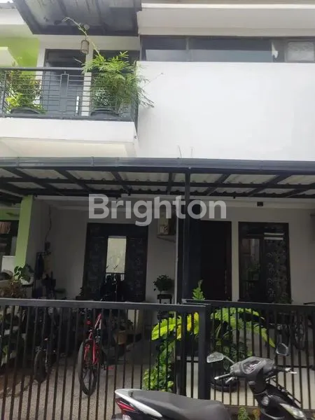 image RUMAH 2,5 LANTAI DI JANTUNG BINTARO SEKTOR 3A HARGA SANGAT MIRING BONUS 5 AC (8)