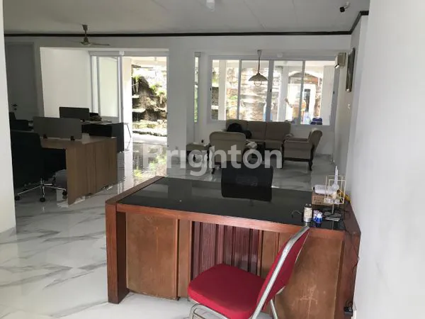 image DISEWAKAN RUMAH SIAP HUNI BARU RENOV TOTAL, KONDISI SEMI FURNISED - DARMO HARAPAN (5)