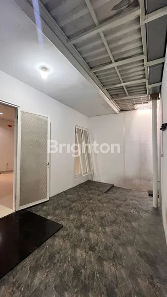 image WISATA SEMANGGI 2 LANTAI TERAWAT SIAP HUNI (7)