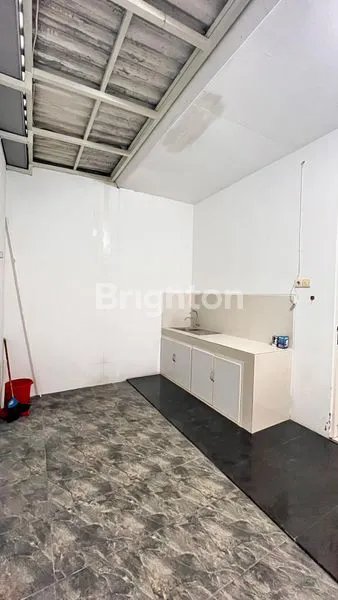 image WISATA SEMANGGI 2 LANTAI TERAWAT SIAP HUNI (5)