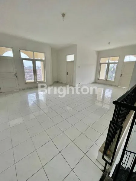 image DI JUAL RUMAH MEWAH HARGA MURAH. (5)