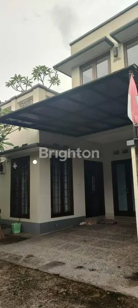 image JUAL RUMAH 2 LANTAI, LUAS DAN NYAMAN DI LOKASI STRATEGIS (8)