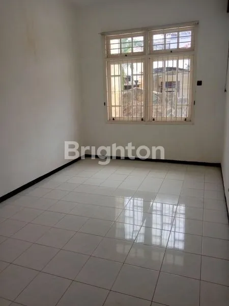 image RUMAH DI BUKIT DIENG MALANG (4)