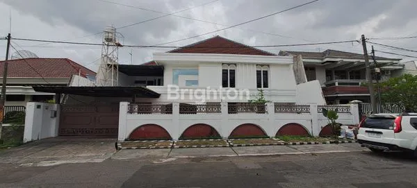 image RUMAH MEWAH 5+1 KT DI KERTAJAYA, LT 600M² (1)