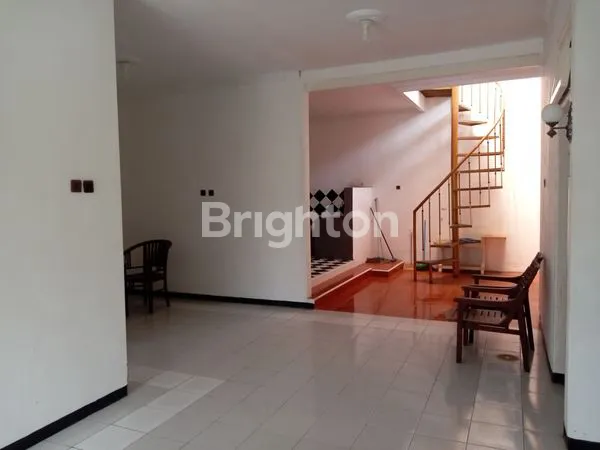 image RUMAH DI BUKIT DIENG MALANG (8)