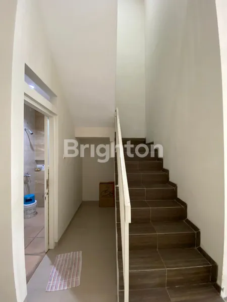 image SEWA RUMAH NIRWANA EXECUTIVE BLOK BB, BLOK DEPAN MINIMALIS, DEKAT MERR, ONE GATE SISTEM, BEBAS BANJIR (6)