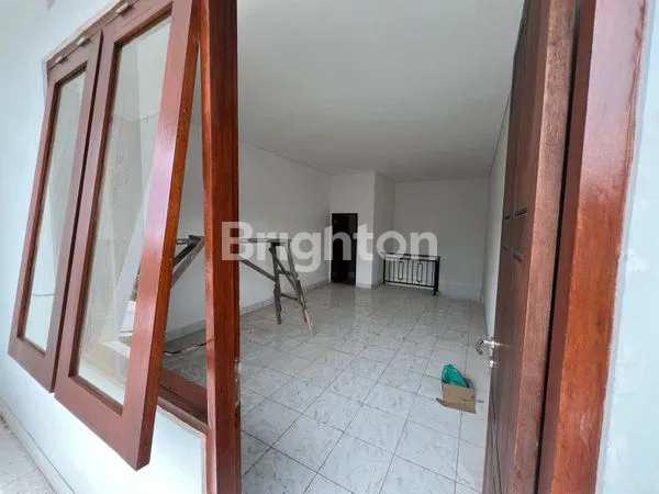 image DISEWAKAN RUKO 2 LANTAI – ABIAN BASE, DALUNG #LOKASI RAMAI | PARKIR LUAS | SIAP USAHA # (4)