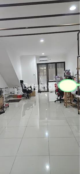 image RUKO 3 LANTAI DI PORIS INDAH TANGERANG, LOKASI STRATEGIS, AKSES JALAN UTAMA 2 JALUR (2)