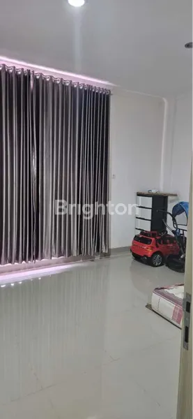 image RUKO 3 LANTAI DI PORIS INDAH TANGERANG, LOKASI STRATEGIS, AKSES JALAN UTAMA 2 JALUR (7)