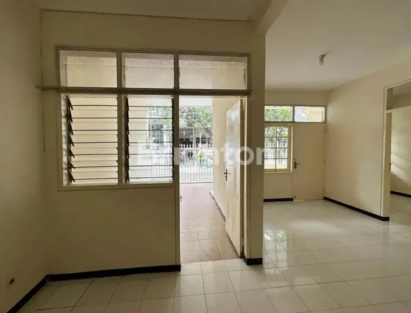 image RUMAH 1M-AN SIAP HUNI RUNGKUT MAPAN, DEKAT UPN, UBAYA, KULINER MERR (8)