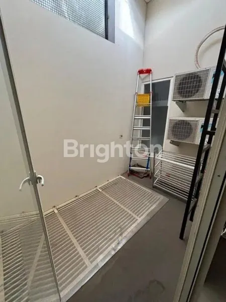 image JUAL CEPAT, MAU SEGERA PINDAH, RUMAH MINIMALIS PALEM UTARA, PONDOK CHANDRA INDAH, FULL FURNSIHED SIAP HUNI TINGGAL BAWA KOPER, DEKAT BANDARA JUANDA DAN SEKOLAH PETRA (6)