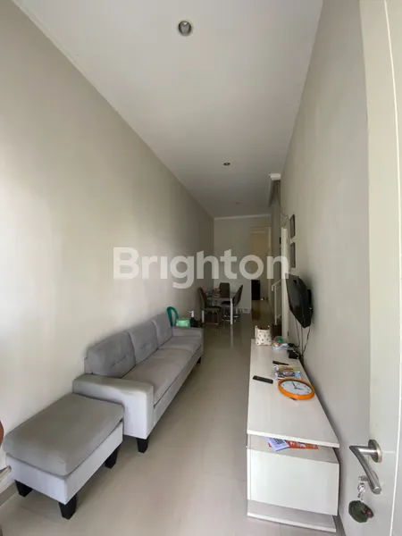 image SEWA RUMAH NIRWANA EXECUTIVE BLOK BB, BLOK DEPAN MINIMALIS, DEKAT MERR, ONE GATE SISTEM, BEBAS BANJIR (7)