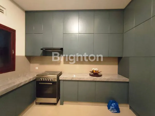 image JUAL RUMAH 2 LANTAI, LUAS DAN NYAMAN DI LOKASI STRATEGIS (5)