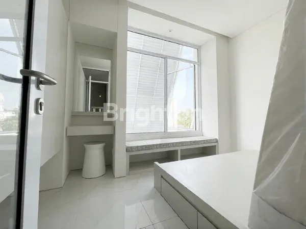 image CLUSTER INSPIRAHAUS @ TABEBUYA BSD, SANGAT STRATEGIS, MINIMALIS, FURNISHED (5)