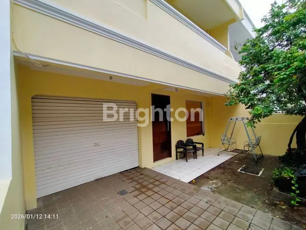 image SEWA RUMAH 2 LANTAI SEMI FURNISHED BARU RENOVASI, KOMPLEK PERUMAHAN GREEN VILLE (1)