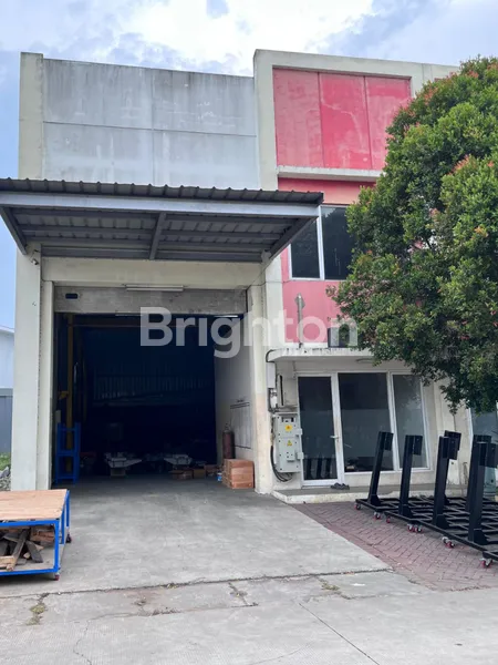 image GUDANG KARAWANG BARAT, SANGAT STRATEGIS, BANGUNAN FULL SAMPAI BELAKANG, NEGO (1)