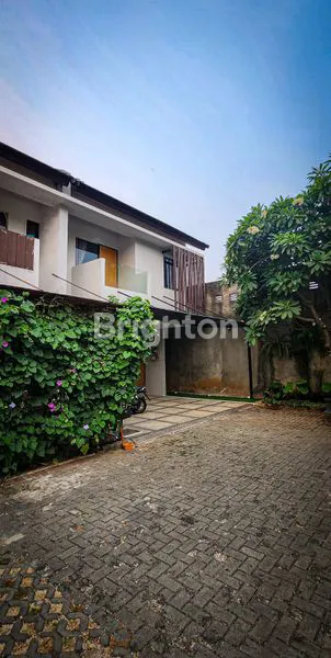 image CEMPAKA 2 BINTARO SEKTOR 2 , RUMAH 150 M2 / 105 M2 , 4 KT / 4 KM , SHM , 3500 WATT , 1.9 M (1)