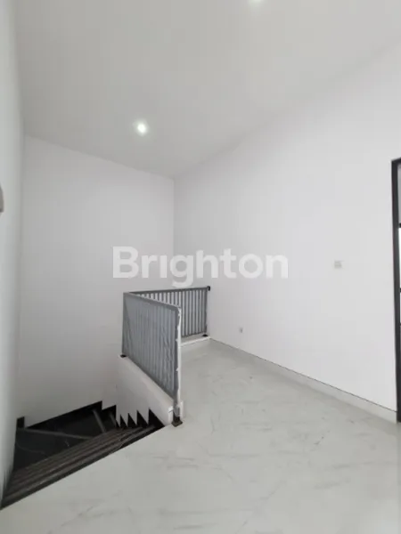 image RUMAH 2 LANTAI BARU DI PRAPEN INDAH SCANDINAVIAN SURABAYA TIMUR DEKAT DENGAN UBAYA SISA 2 UNIT (1)
