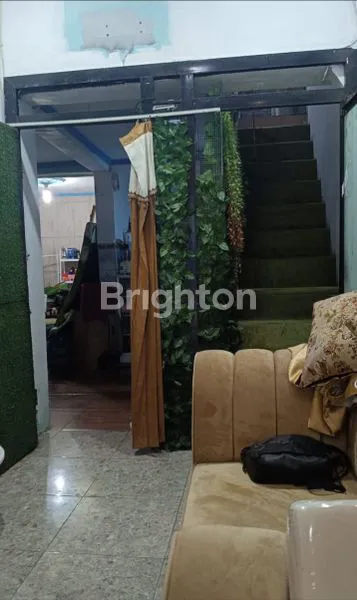 image JUAL RUMAH 3 LANTAI MURAH DEKAT KAMPUS (3)