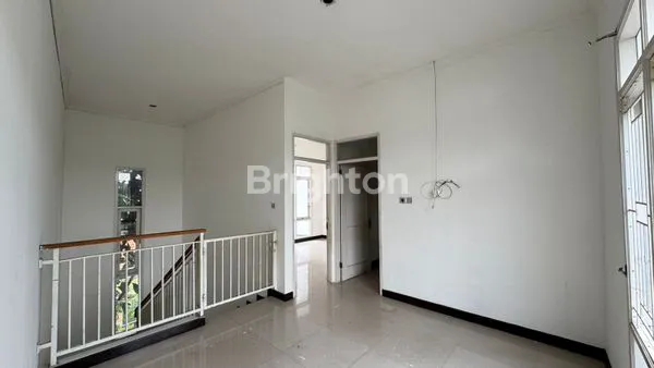 image RUMAH BAGUS SIAP HUNI 2 LANTAI LT 115M² DI JATI ASIH, DEKAT TOL (6)