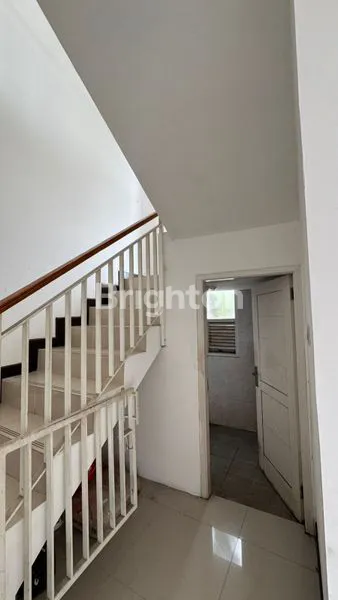 image RUMAH BAGUS SIAP HUNI 2 LANTAI LT 115M² DI JATI ASIH, DEKAT TOL (4)