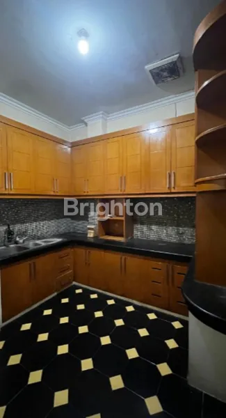 image DISEWAKAN RUMAH 5 KAMAR TIDUR DI REMPOA CIPUTAT (3)