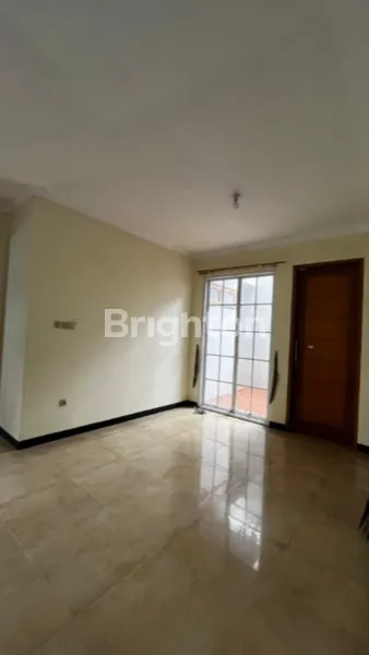 image DISEWAKAN RUMAH 5 KAMAR TIDUR DI REMPOA CIPUTAT (5)