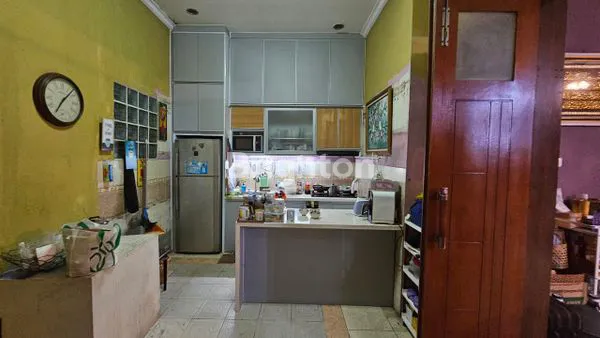 image RUMAH MEWAH 2 LANTAI DI DURI KOSAMBI, DEKAT MALL PURI (5)