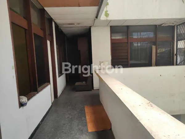 image JUAL / SEWA RUKO SIAP HUNI DI JL.SUDIRMAN\\N BANDUNG, LT 280M², HARGA MENARIK (3)