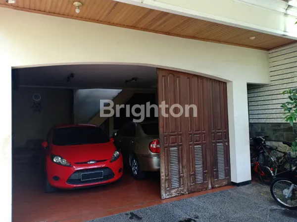 image RUMAH MEWAH HOOK STRATEGIS KERTAJAYA INDAH DEKAT ITS PAKUWON CITY MULYOSARI GALAXY MALL UNAIR C DHARMAHUSADA MANYAR ARAYA KEPUTIH (3)