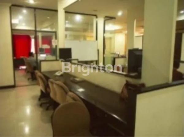 image GEDUNG LOKASI STRATEGIS DI PINGGIR JALAN BESAR SEMARANG TIMUR (2)