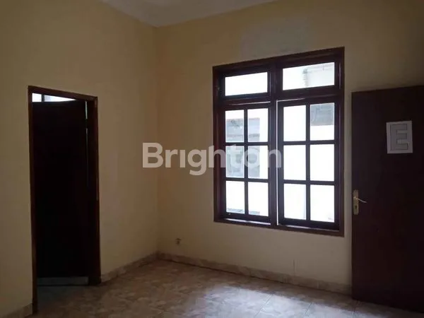 image RUMAH GAYUNG KEBONSARI SIRKULASI UDARA BAGUS LOKASI STRATEGIS (7)