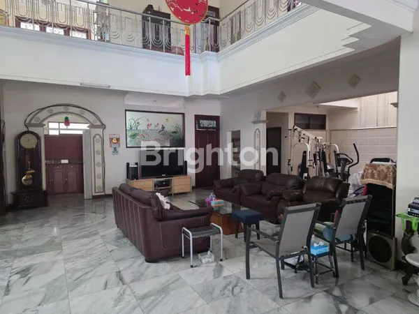 image RUMAH DHARMAHUSADA INDAH JALAN KEMBAR DEKAT KE GALAXY MALL, UNIVERSITAS UNAIR & RS UNAIR (2)