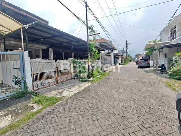 image  RUMAH DARMO BARU BARAT  DEKAT SUKOMANUNGGAL, DEKAT HR MUHAMMAD (2)