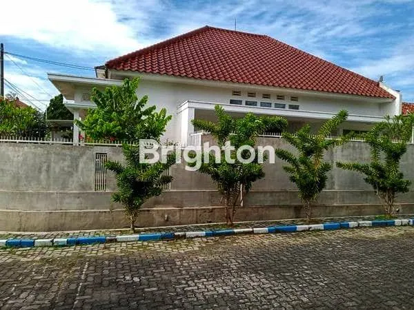 image RUMAH TINGGAL, MEWAH,ASRI DAN NYAMAN (6)