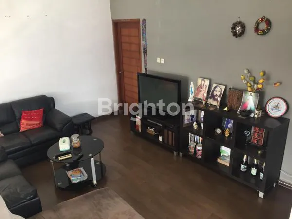 image DIJUAL RUMAH 5 LT FULLY FURNISHED NGANTONG, TANAH SEREAL TAMBORA (7)