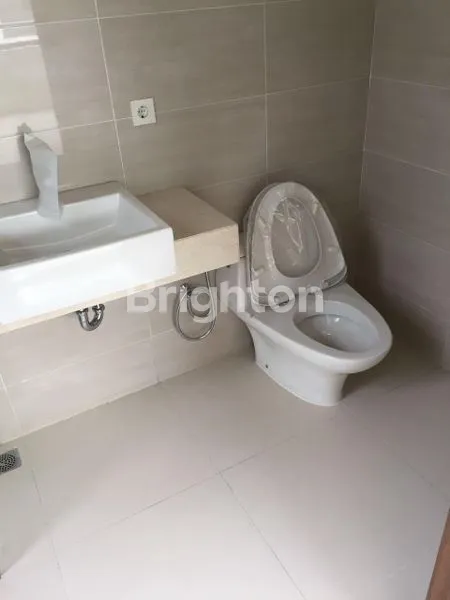 image JUAL SEWA RUMAH MINIMALIS 2 LANTAI GRAHA NATURA (6)