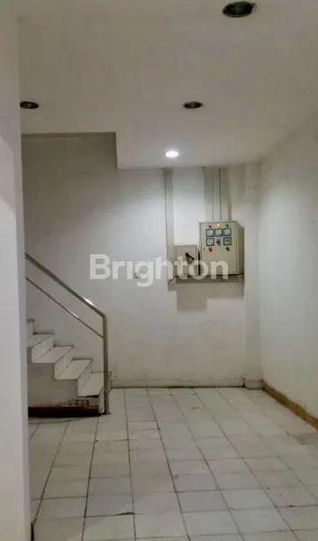 image RUKO SIAP HUNI 3 LANTAI, LOKASI DEKAT RUNGKUT  INDUSTRI SIER & AKSES TOL WARU JUANDA  (6)