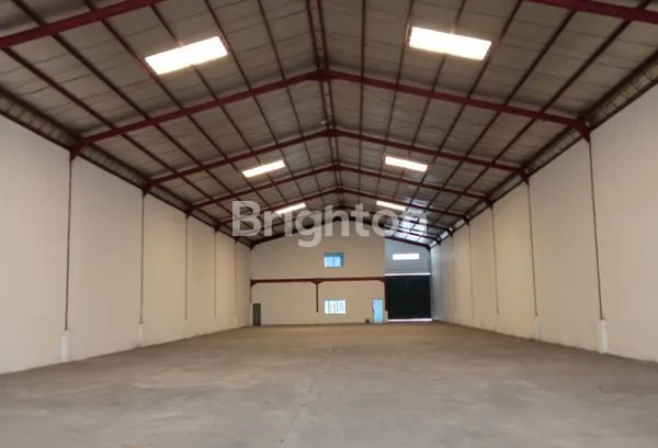 GUDANG STRATEGIS DI PERGUDANGAN CIKUPA MAS