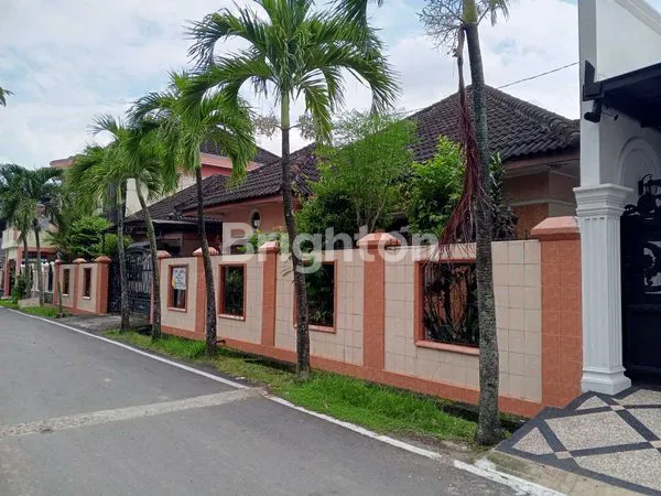 image RUMAH EKSKLUSIF DIJUAL CEPAT (3)