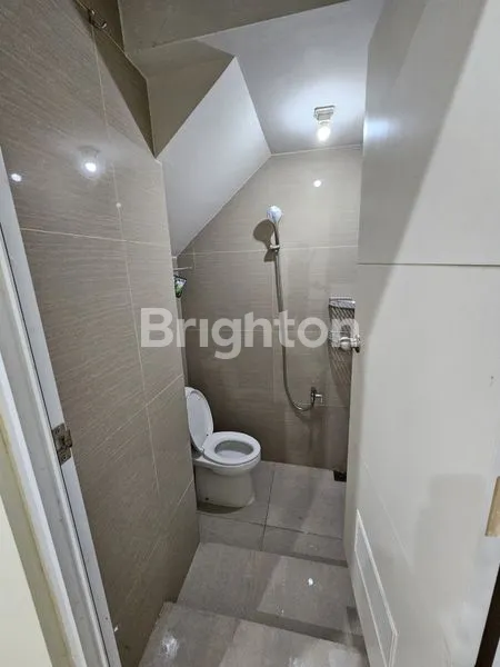 image RUMAH 2 LANTAI SEMI FURNISHED DI CITRALAND CIBUBUR BOGOR JAWA BARAT 2 LANTAI 5 KAMAR TIDUR DAN 2 KAMAR TIDUR (3)