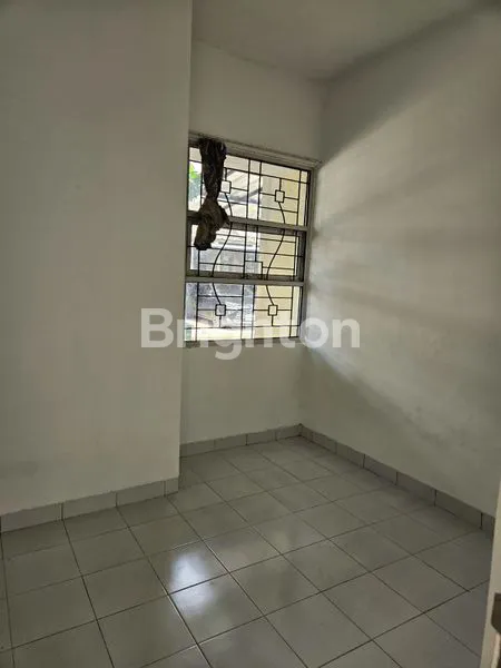 image RUMAH SIAP HUNI DI SERPONG GARDEN, DEKAT STASIUN CISAUK (5)