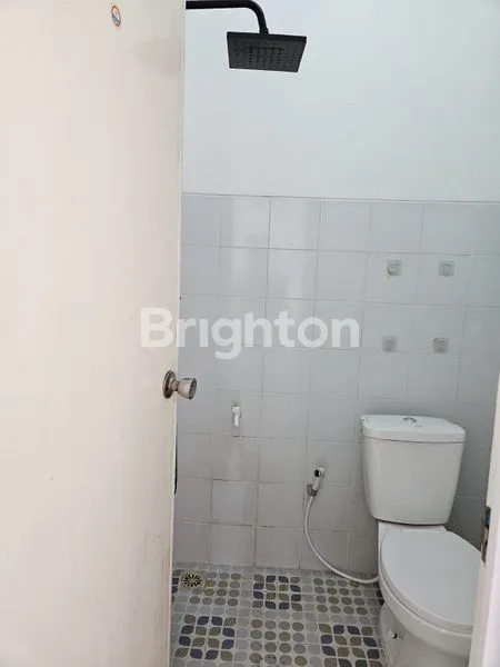 image RUMAH SIAP HUNI DI SERPONG GARDEN, DEKAT STASIUN CISAUK (8)