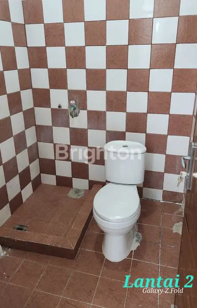 image RUKO BARU RENOVASI, LOKASI RAMAI, LT 118M² (5)