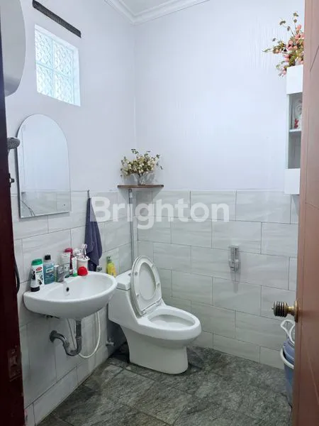 image 3 LANTAI MAIN ROAD MELONG CIJERAH BANDUNG. PARKIR LUAS • SHM • SIAP USAHA & HUNIAN • NEGO (8)