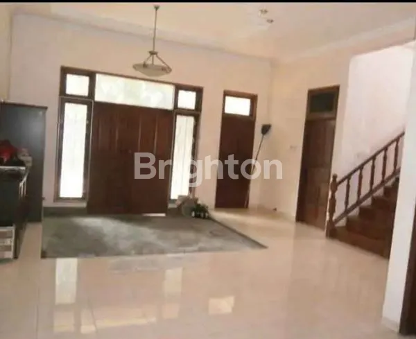 image DIJUAL RUMAH BESAR BERLOKASI STRATEGIS DI JIMBARAN , ULUWATU (1)