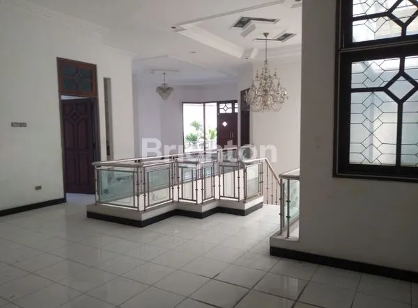image RUMAH LUAS 415M² DI DARMO HOOK, 5+1 KT & 4+1 KM (6)